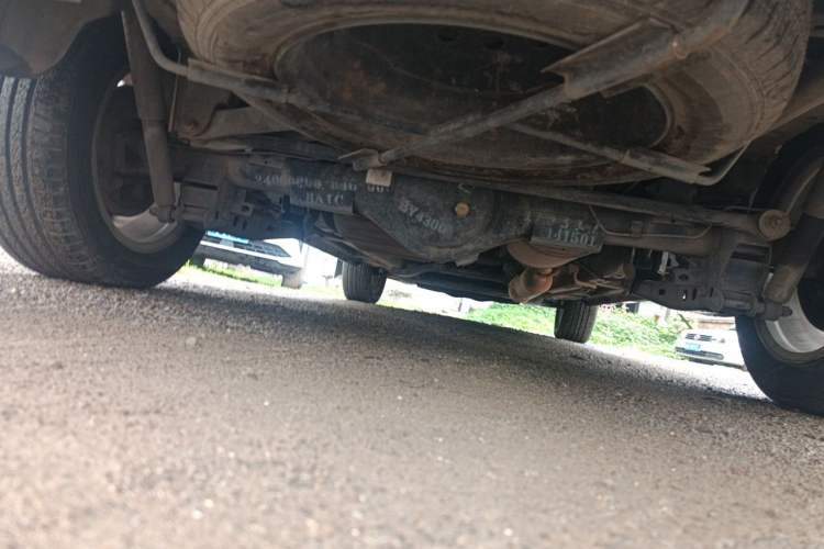 Used HYOSOW H3 2015 1.5L manual Comfort trim level Chassis Rear