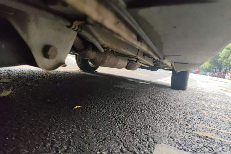 Used HYOSOW H3 2015 1.5L manual Comfort trim level Chassis Rear Right
