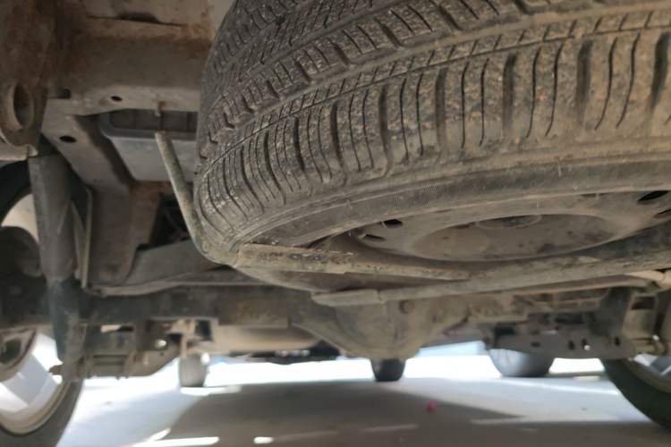 Used HYOSOW H3 2015 1.5L manual luxury version Chassis Rear
