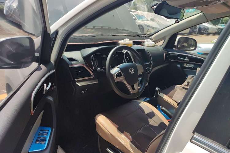 Used HYOSOW H3 2015 1.5L manual luxury version Driver Seat