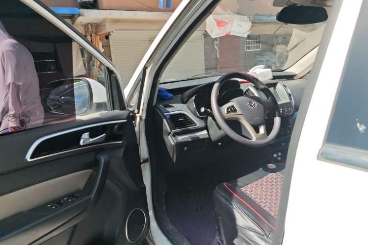 Used HYOSOW H3 2015 1.5L manual luxury version Driver Seat