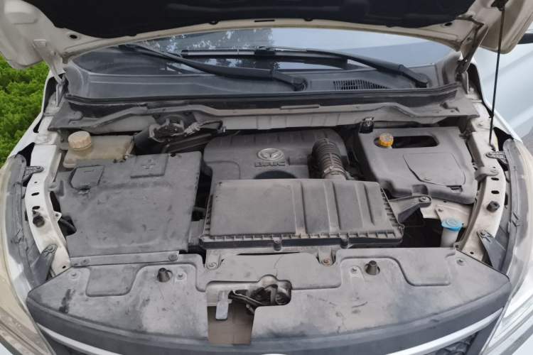 Used HYOSOW H3 2015 1.5L manual luxury version Engine Bay