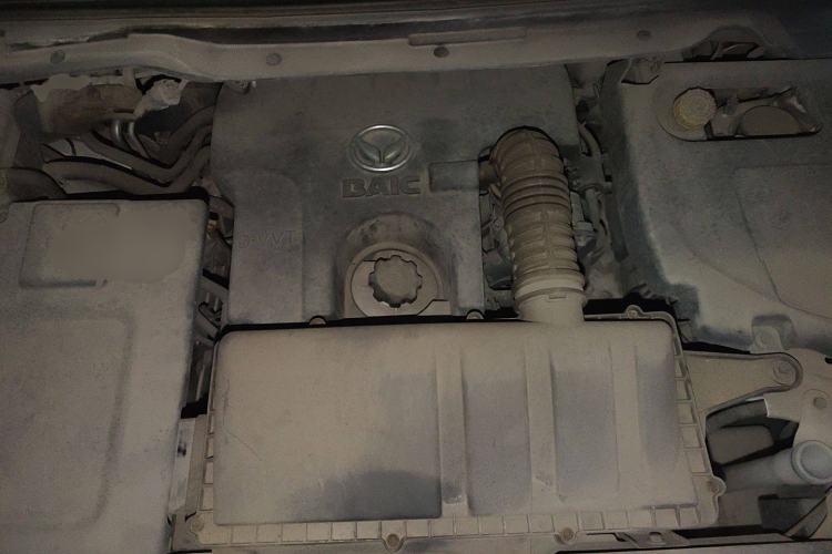 Used HYOSOW H3 2015 1.5L manual Comfort trim level Engine Bay