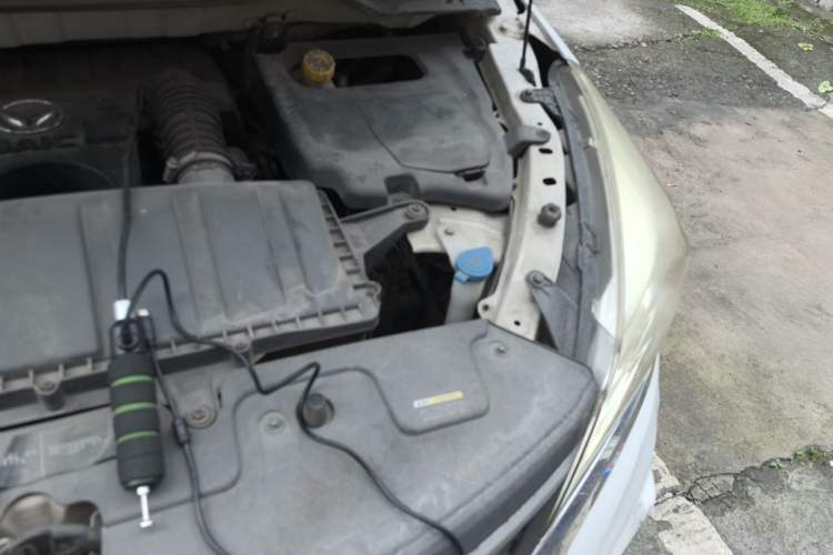 Used HYOSOW H3 2015 1.5L manual Comfort trim level Engine Bay Left
