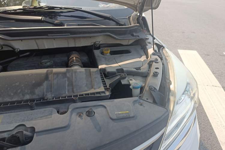 Used HYOSOW H3 2015 1.5L manual Comfort trim level Engine Bay Left