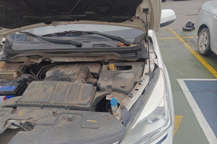 Used HYOSOW H3 2015 1.5L manual luxury version Engine Bay Left