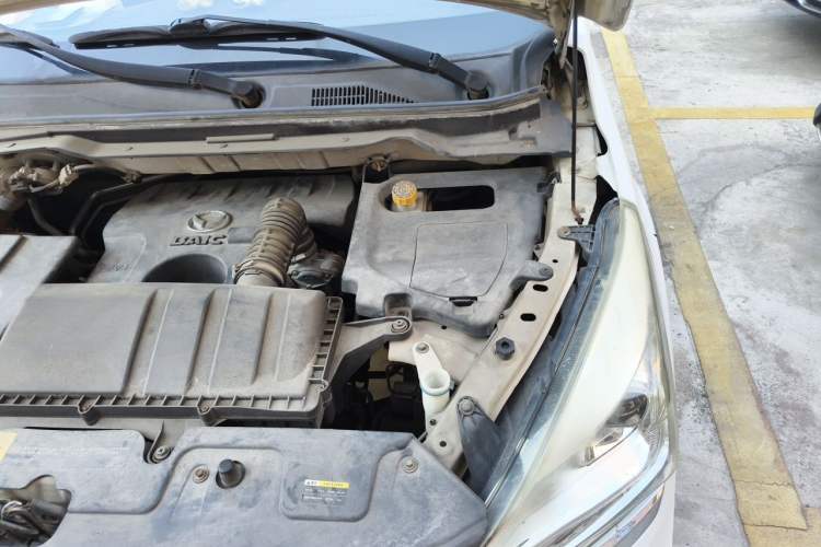 Used HYOSOW H3 2015 1.5L manual luxury version Engine Bay Left