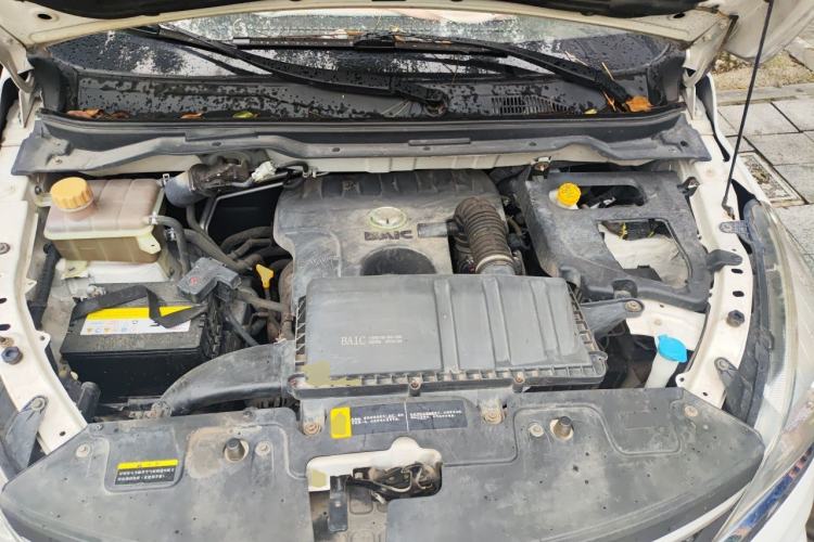 Used HYOSOW H3 2015 1.5L manual Comfort trim level Engine Bay