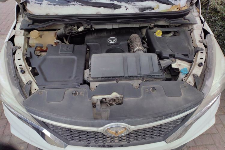 Used HYOSOW H3 2015 1.5L manual Comfort trim level Engine Bay