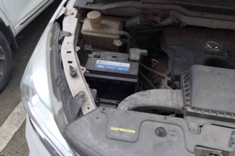 Used HYOSOW H3 2015 1.5L manual Comfort trim level Engine Bay Right