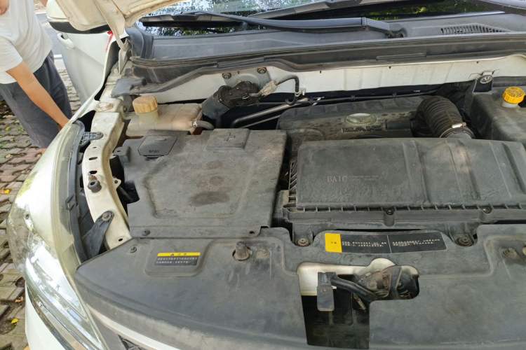 Used HYOSOW H3 2015 1.5L manual luxury version Engine Bay Right
