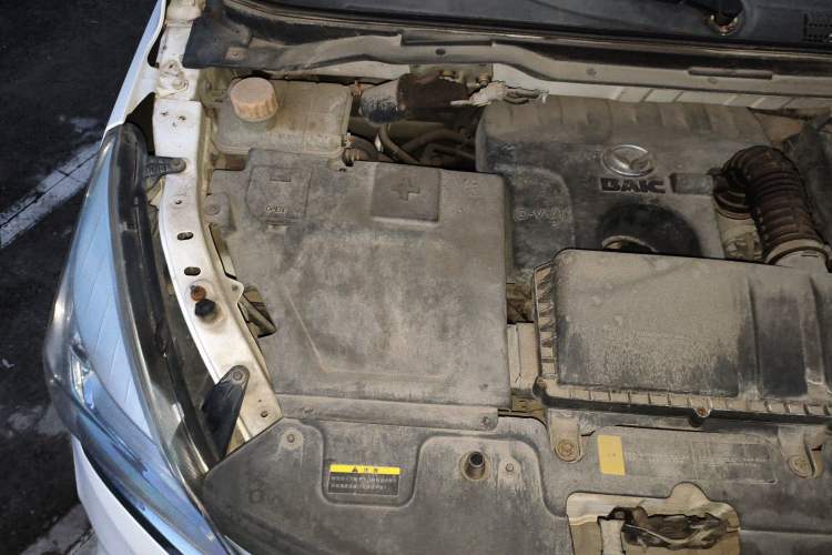 Used HYOSOW H3 2015 1.5L manual luxury version Engine Bay Right