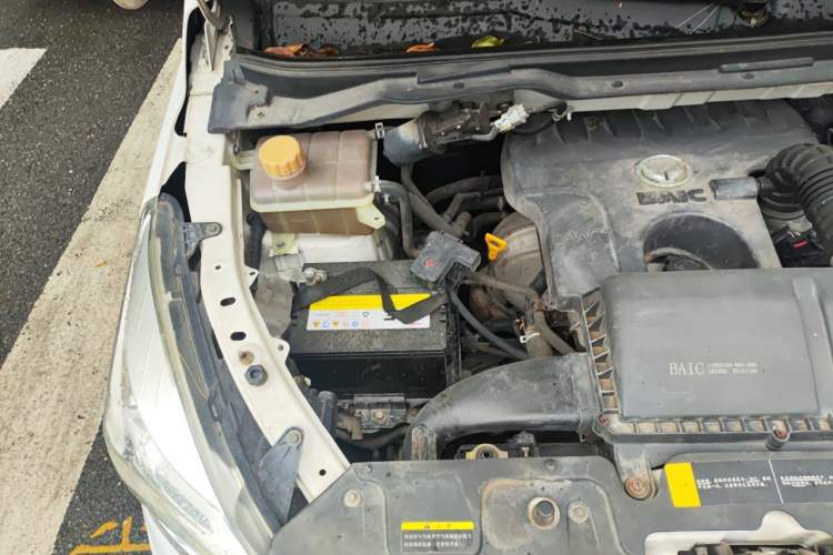 Used HYOSOW H3 2015 1.5L manual Comfort trim level Engine Bay Right