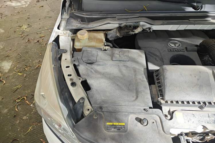 Used HYOSOW H3 2015 1.5L manual luxury version Engine Bay Right