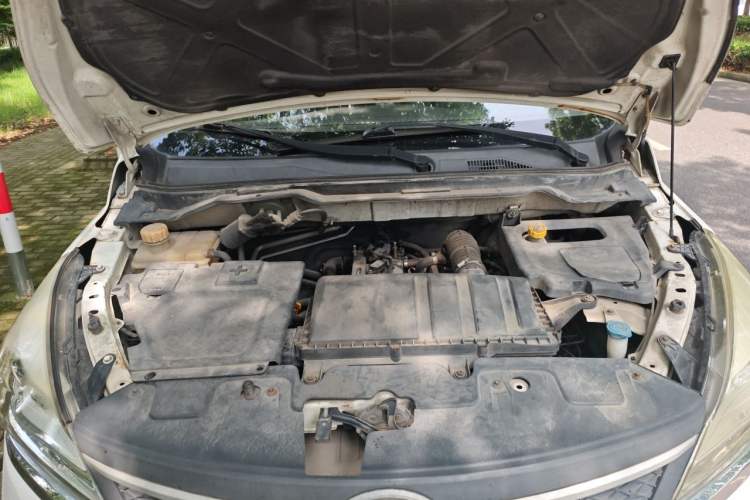 Used HYOSOW H3 2015 1.5L manual luxury version Engine Bay