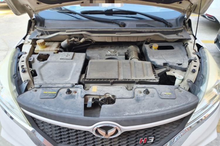 Used HYOSOW H3 2015 1.5L manual luxury version Engine Bay