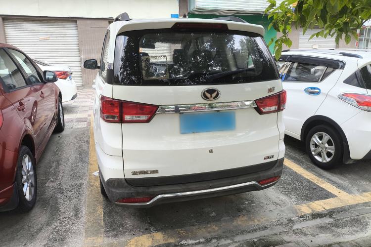Used HYOSOW H3 2015 1.5L manual luxury version Exterior 3