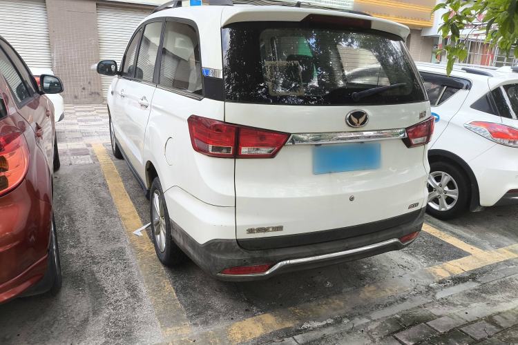 Used HYOSOW H3 2015 1.5L manual luxury version Exterior 4