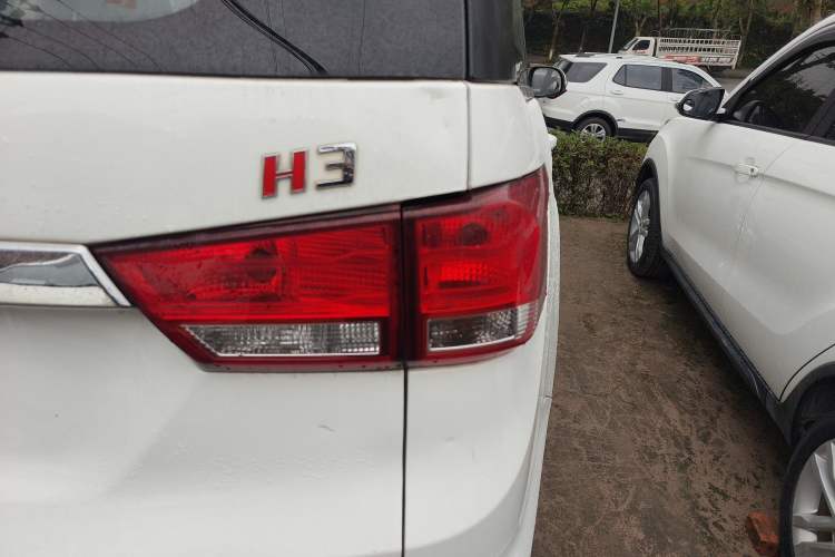Used HYOSOW H3 2015 1.5L manual luxury version Exterior 6