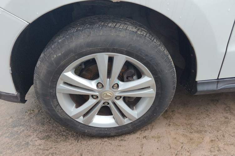 Used HYOSOW H3 2015 1.5L manual luxury version Exterior 7