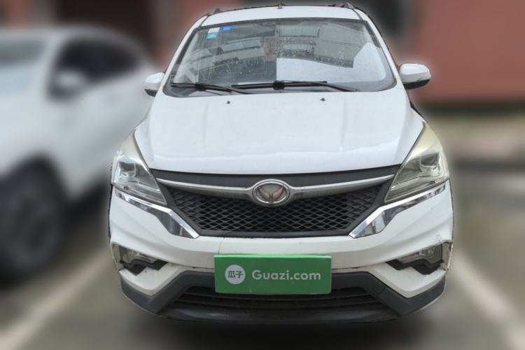 Used HYOSOW H3 2015 1.5L manual Comfort trim level Front