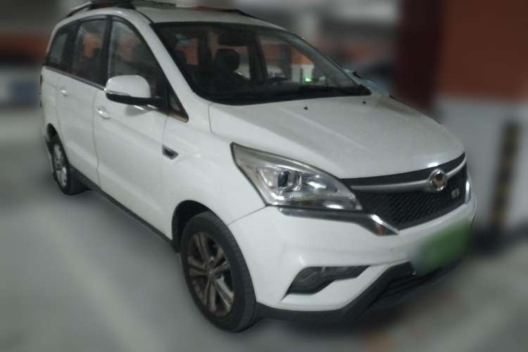Used HYOSOW H3 2015 1.5L manual luxury version Front Right 45 Deg