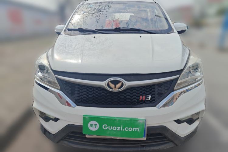 Used HYOSOW H3 2015 1.5L manual luxury version Front