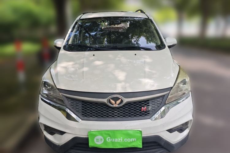 Used HYOSOW H3 2015 1.5L manual luxury version Front