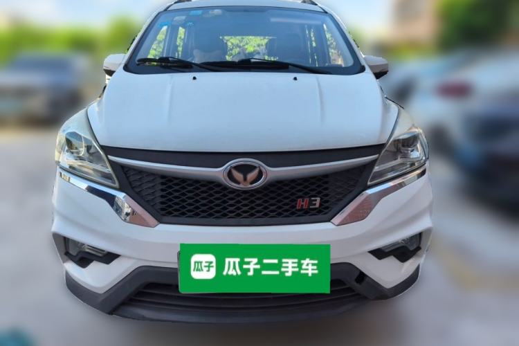 Used HYOSOW H3 2015 1.5L manual luxury version Front