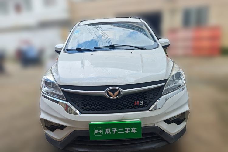 Used HYOSOW H3 2015 1.5L manual luxury version Front