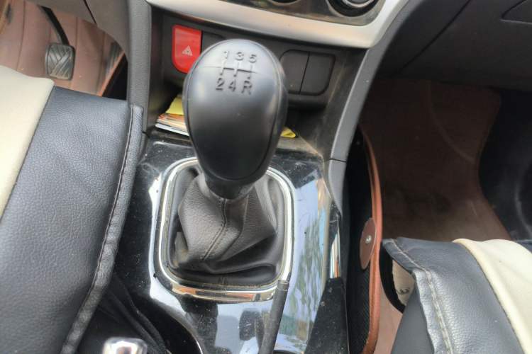 Used HYOSOW H3 2015 1.5L manual luxury version Gear Lever