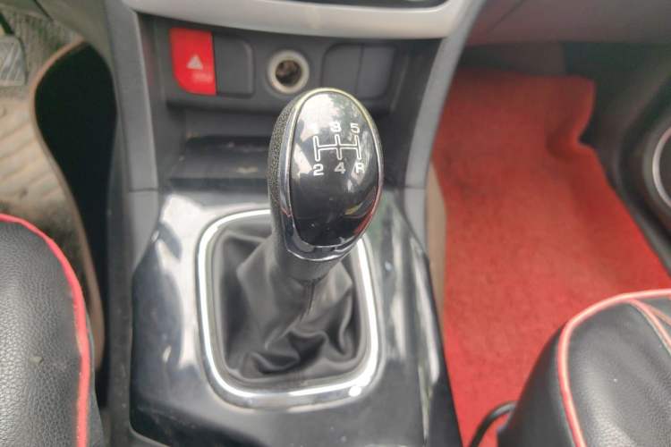 Used HYOSOW H3 2015 1.5L manual luxury version Gear Lever