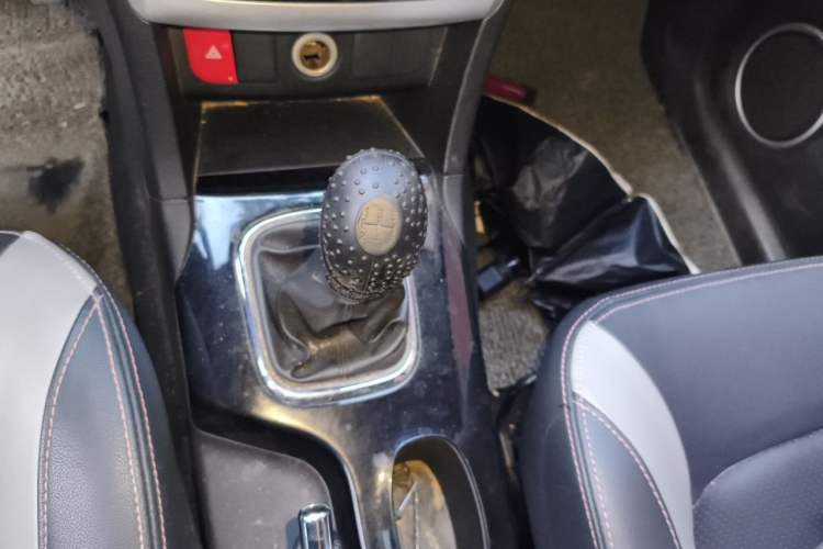 Used HYOSOW H3 2015 1.5L manual luxury version Gear Lever