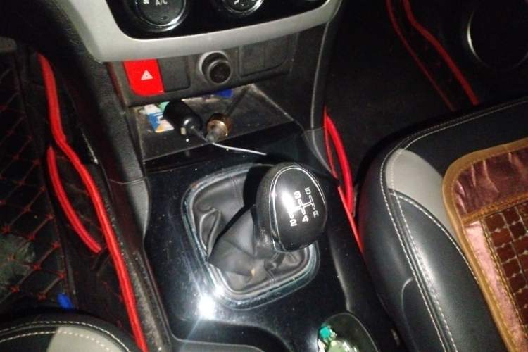 Used HYOSOW H3 2015 1.5L manual luxury version Gear Lever