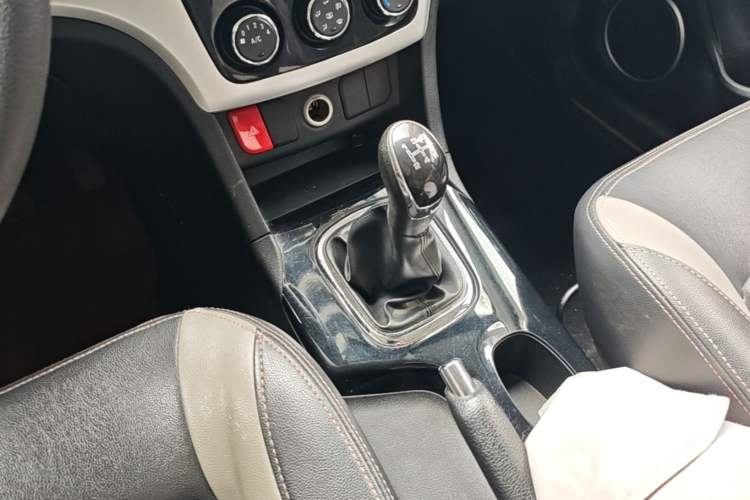 Used HYOSOW H3 2015 1.5L manual luxury version Gear Lever