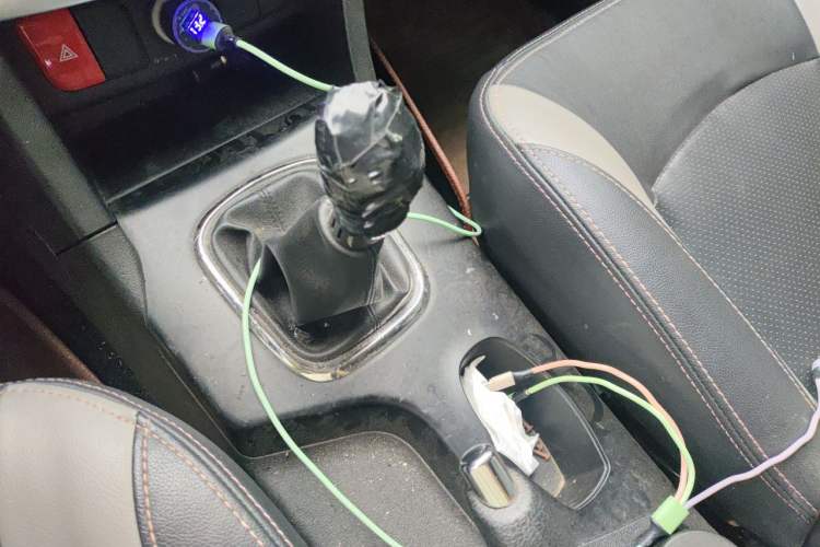 Used HYOSOW H3 2015 1.5L manual Comfort trim level Gear Lever