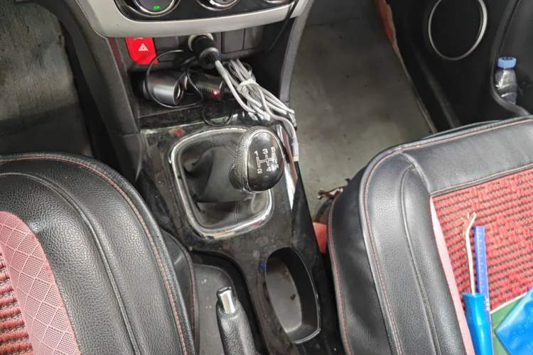 Used HYOSOW H3 2015 1.5L manual luxury version Gear Lever
