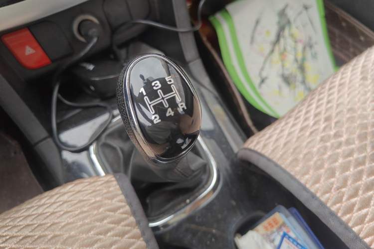 Used HYOSOW H3 2015 1.5L manual luxury version Gear Lever