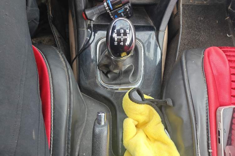 Used HYOSOW H3 2015 1.5L manual luxury version Gear Lever