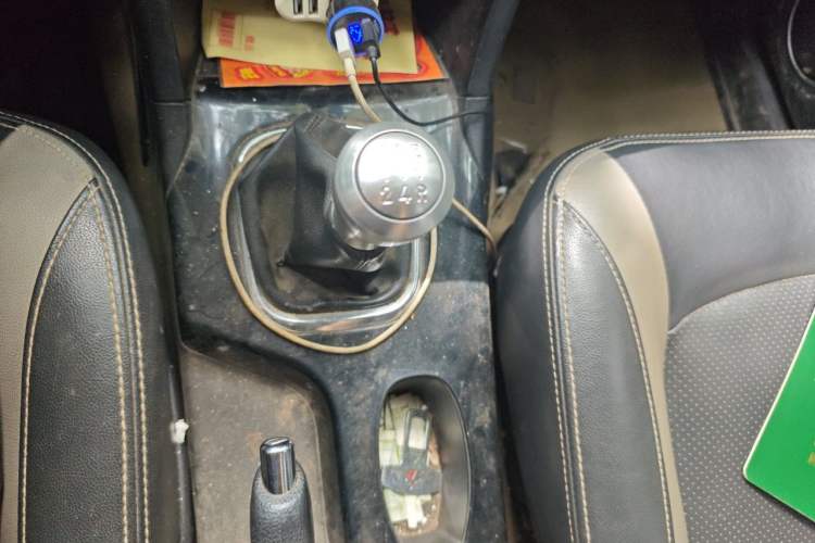 Used HYOSOW H3 2015 1.5L manual luxury version Gear Lever