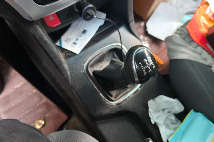 Used HYOSOW H3 2015 1.5L Manual Standard Edition Gear Lever