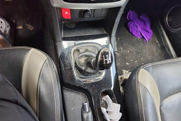 Used HYOSOW H3 2015 1.5L manual luxury version Gear Lever