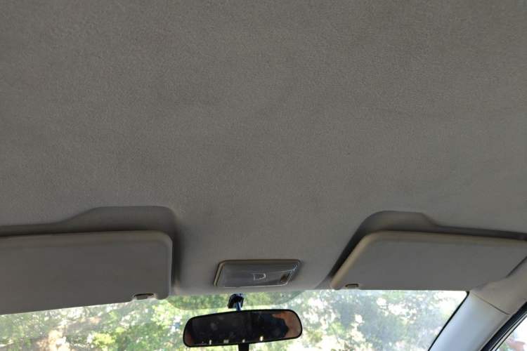 Used HYOSOW H3 2015 1.5L manual Comfort trim level Headliner