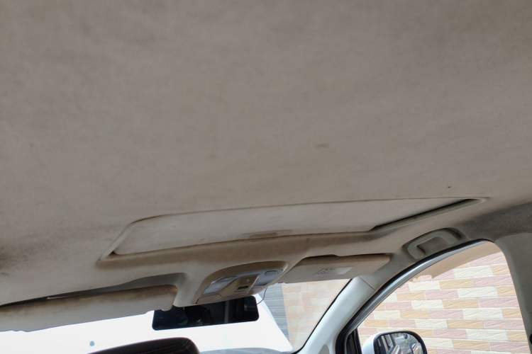 Used HYOSOW H3 2015 1.5L manual luxury version Headliner