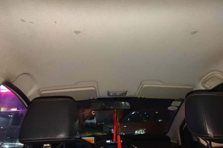 Used HYOSOW H3 2015 1.5L manual Comfort trim level Headliner