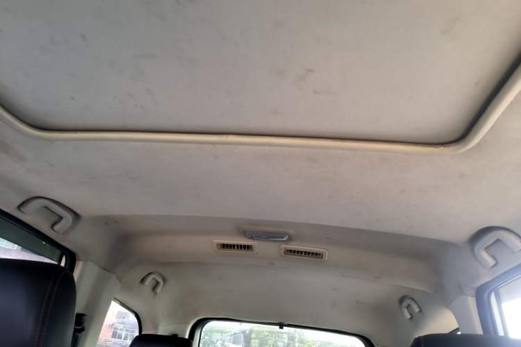 Used HYOSOW H3 2015 1.5L manual Comfort trim level Headliner