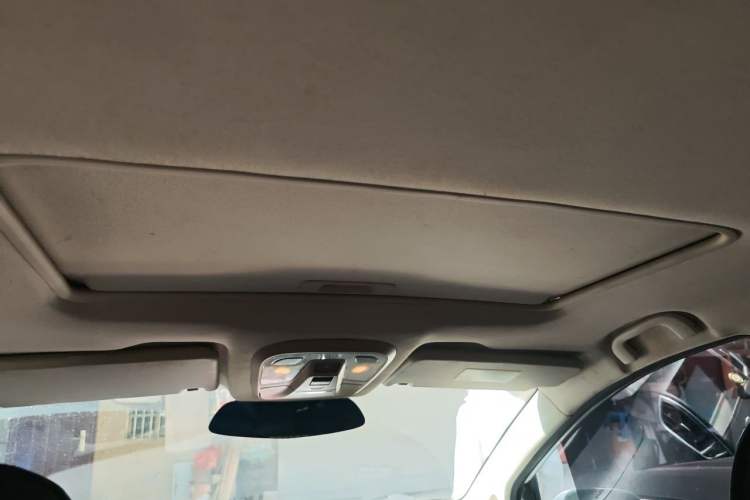 Used HYOSOW H3 2015 1.5L manual luxury version Headliner