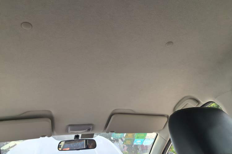 Used HYOSOW H3 2015 1.5L manual Comfort trim level Headliner