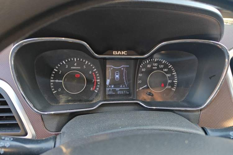 Used HYOSOW H3 2015 1.5L manual Comfort trim level Instrument Cluster