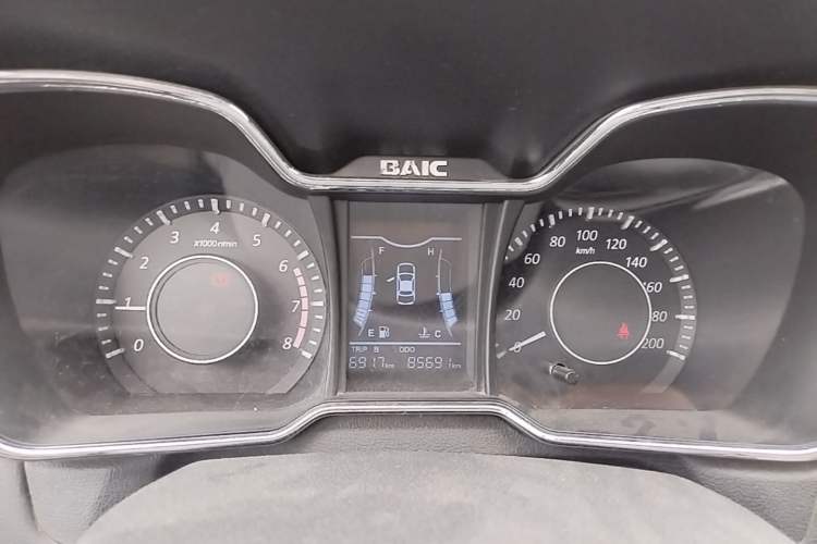 Used HYOSOW H3 2015 1.5L manual Comfort trim level Instrument Cluster